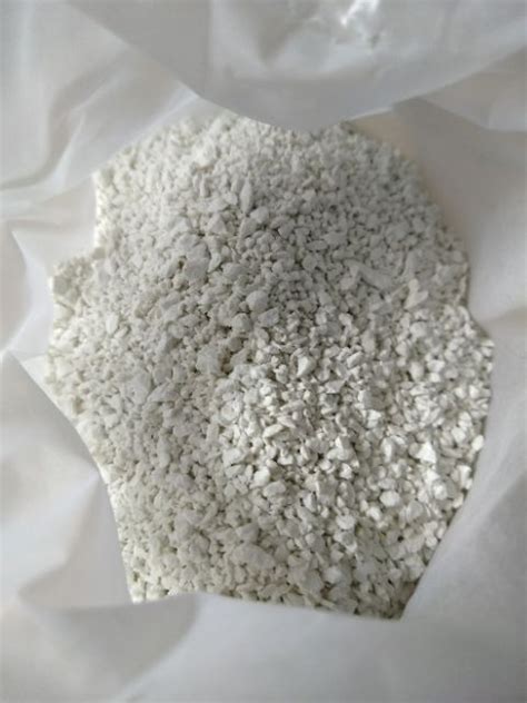 CHLORINE (1 kilo per pack) .